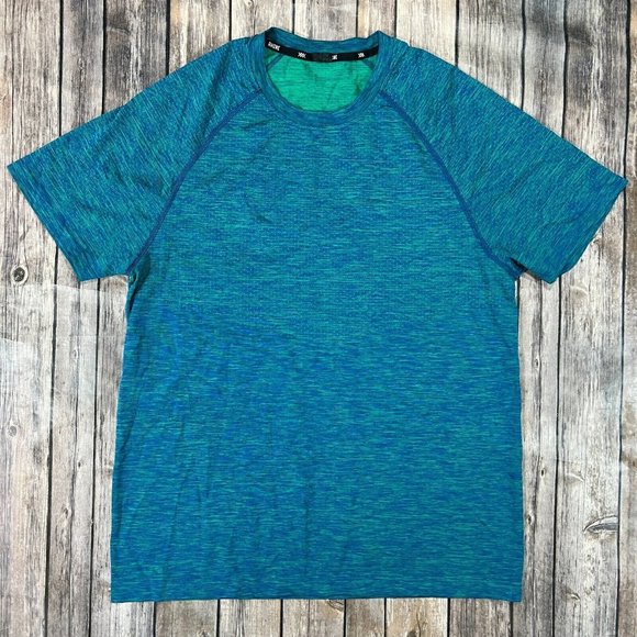 Rhone Reign Seamless Performance Short Sleeve Crew Neck Shirt Medium Mens Blue - Picture 1 of 8